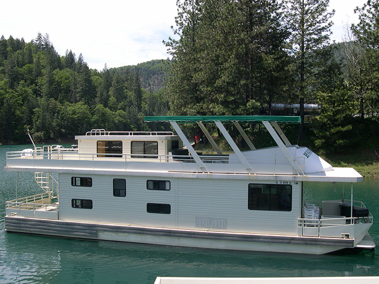 Houseboat Rental Reservations on Shasta Lake Holiday Harbor