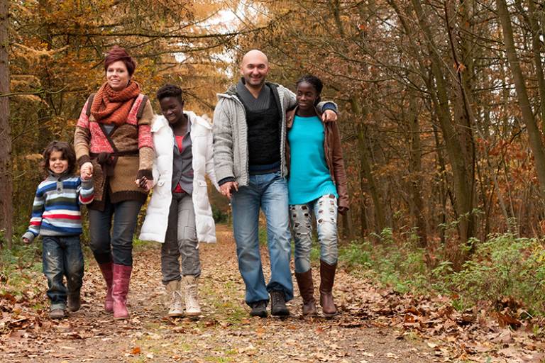 family explores during houseboat vacation