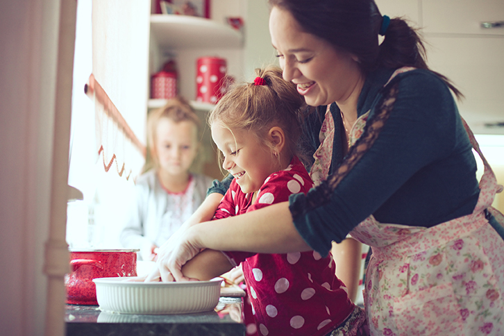 mother & girls prep rv campground dinners