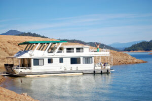 houseboats dot shasta lake